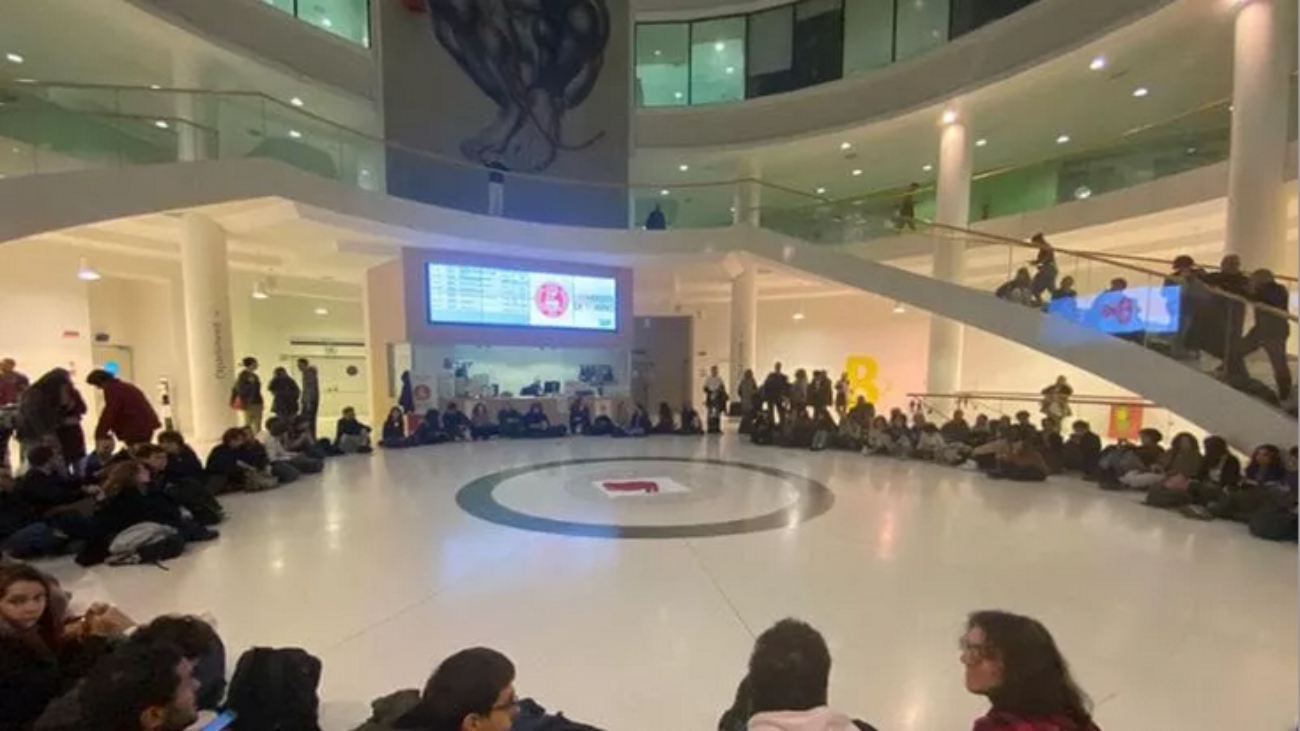 Polizia universita ottobre 2023